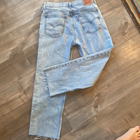 Levi’s - Picture 2 of 3